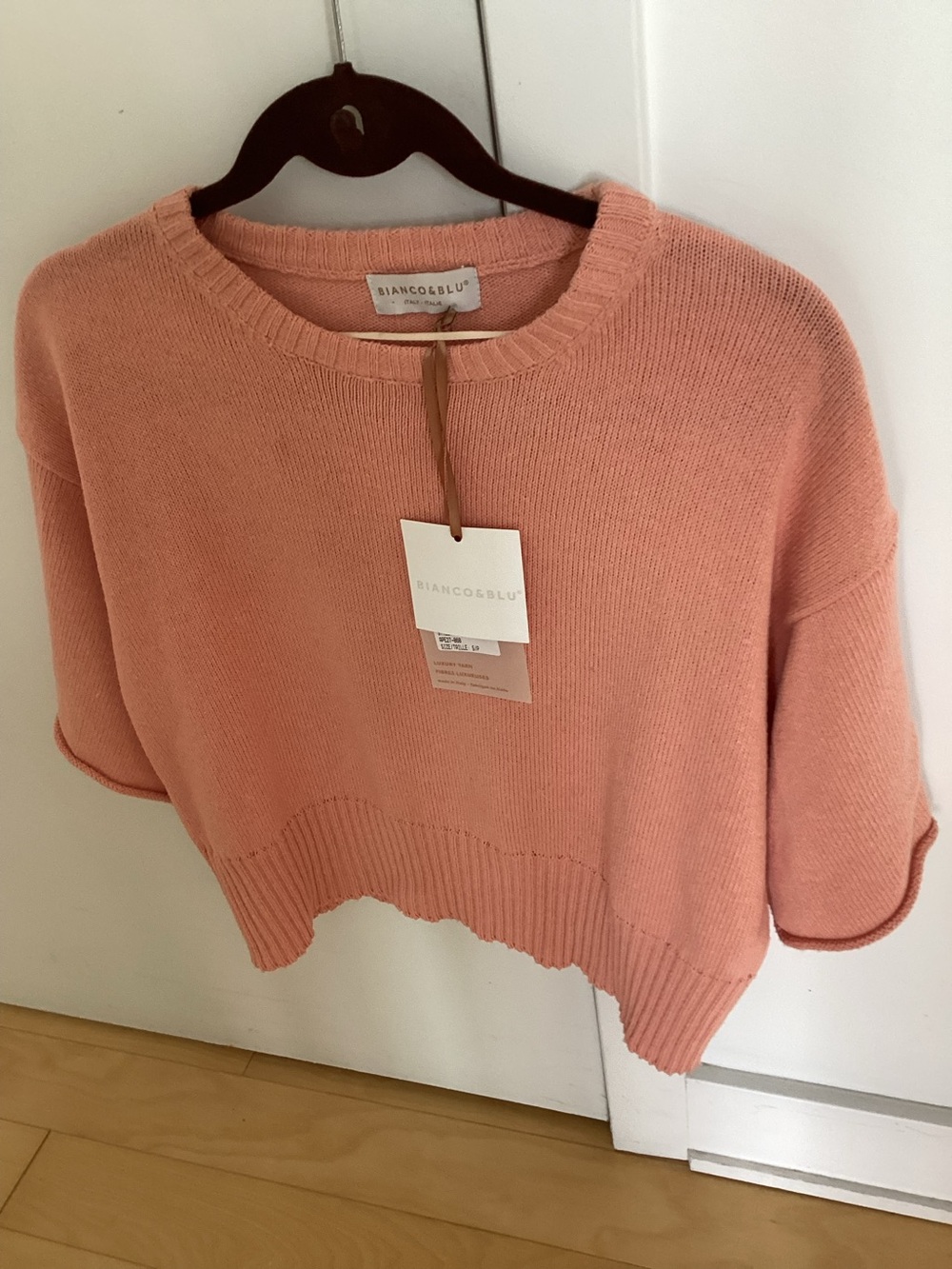 Peach Short-Sleeve Knit Sweater. Bianco&Blu. Italy